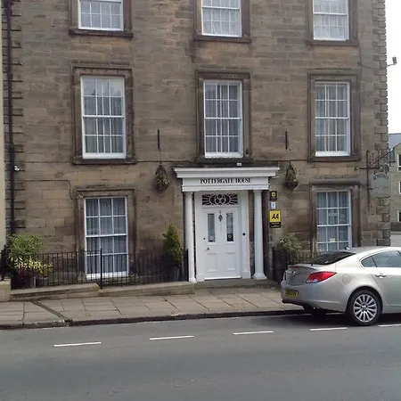 Rosedale Bed & Breakfast 4*