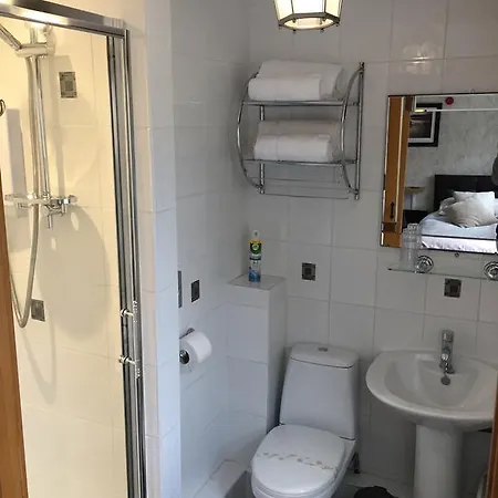 Oda ve Kahvaltı Rosedale 4*